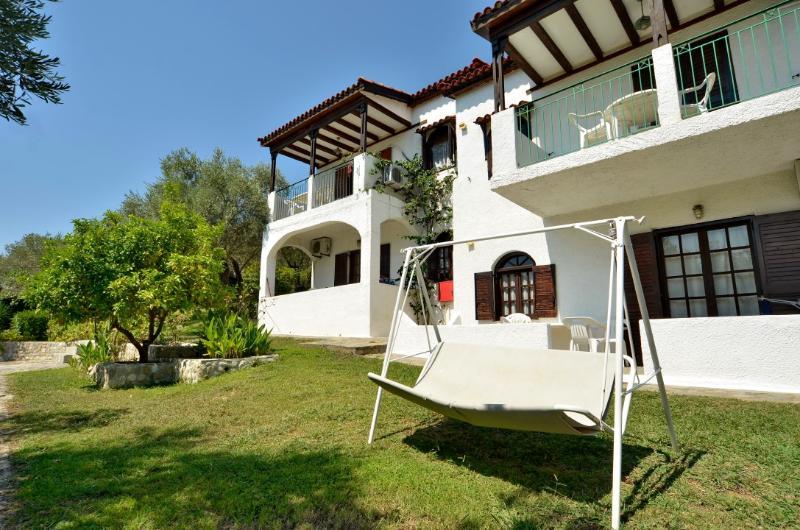 Katerina Apartments Troulos Extérieur photo